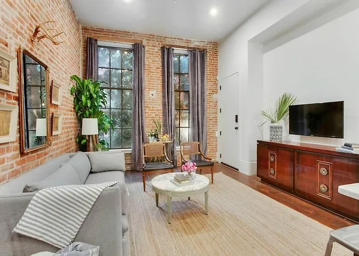 4Br Gem On Gravier Close To Dining & Souvenirs